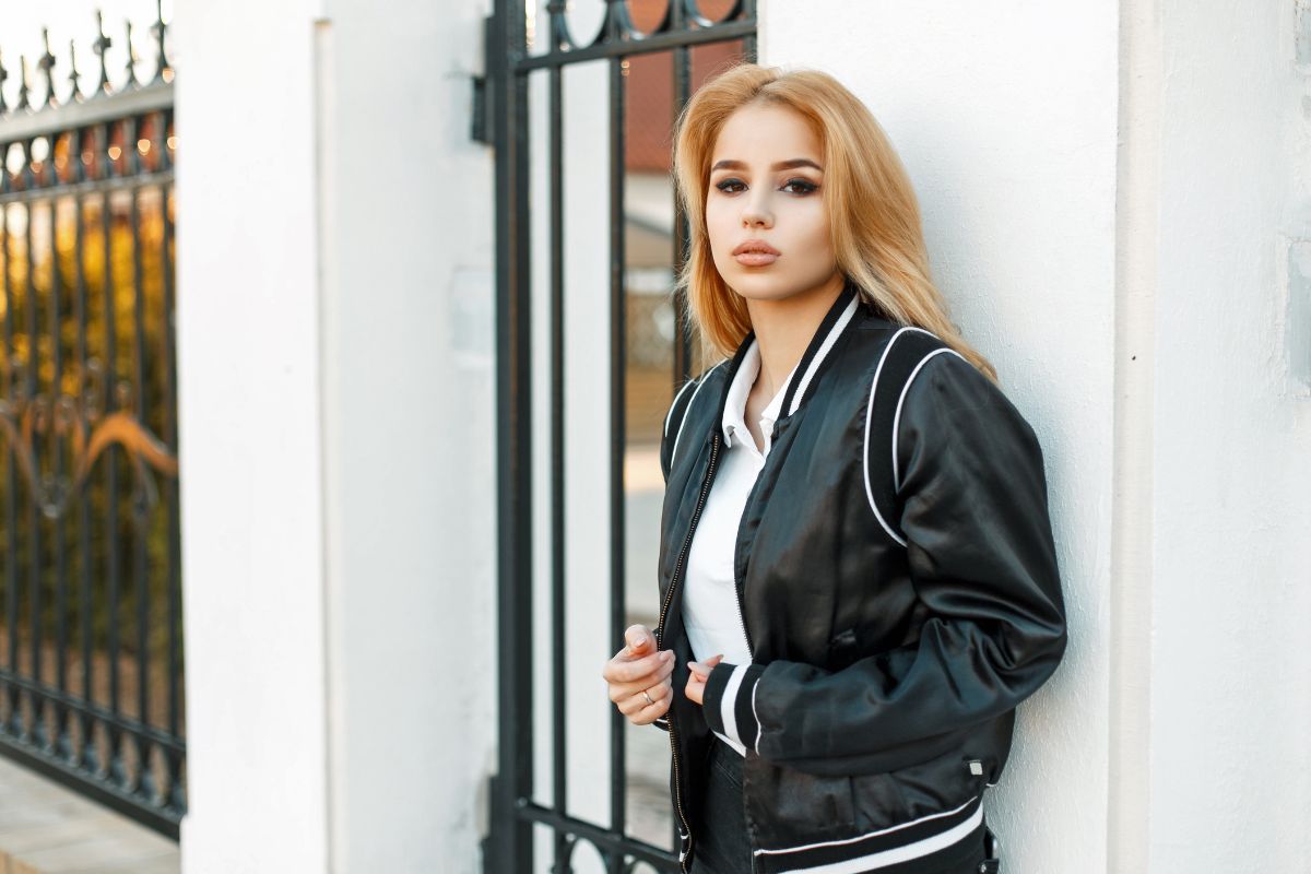 Letnie kurtki, które dopełnią stylizacje. Co warto kupić na lato 2024?